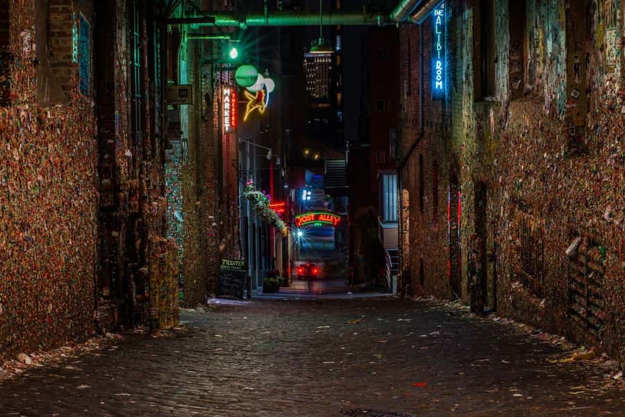 Seattle Terrors Spirits & Spirits Haunted Pub Crawl - Who will enjoy this pub crawl most?