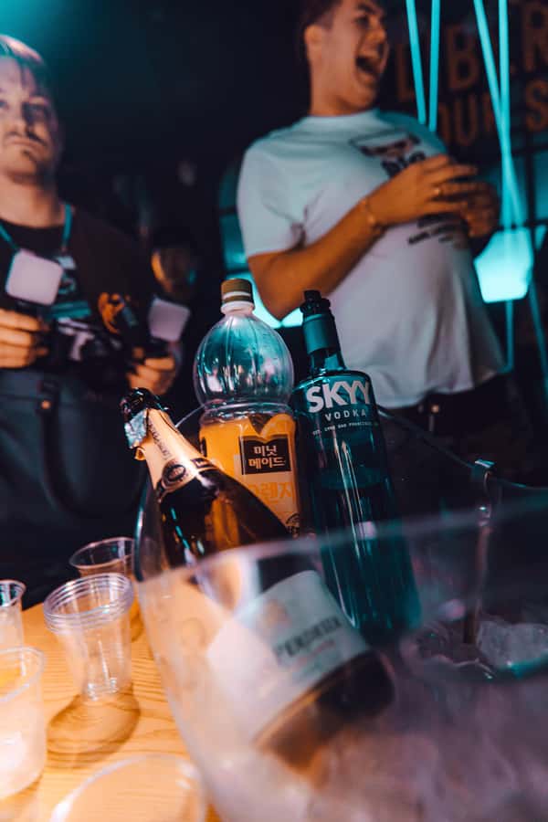 Seoul: Premium Pub Crawl with Open Bottles - Key points to know before booking
