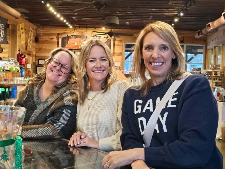 Sevierville: Hillbilly Booze Cruise Tasting Tour - Scenic views without a separate sightseeing stop