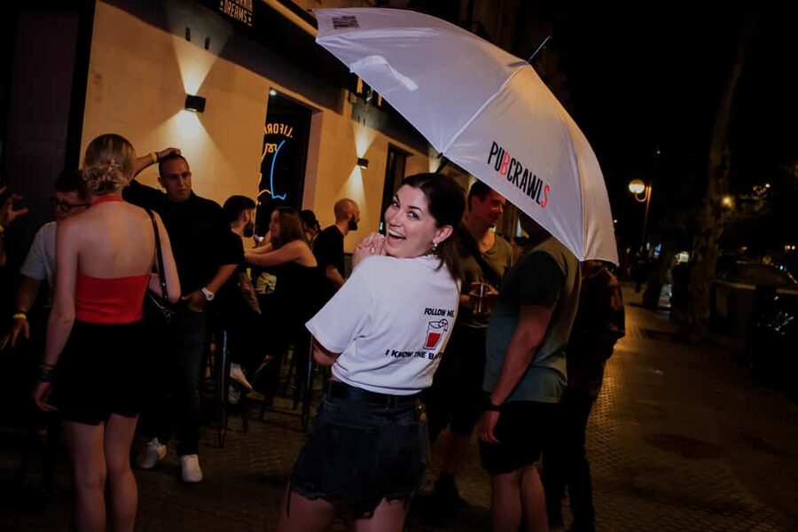 Seville: 3 Bars Pub Crawl + VIP Club Entrance & 3 Free Shots - Three bars, three shots, and a late club finish