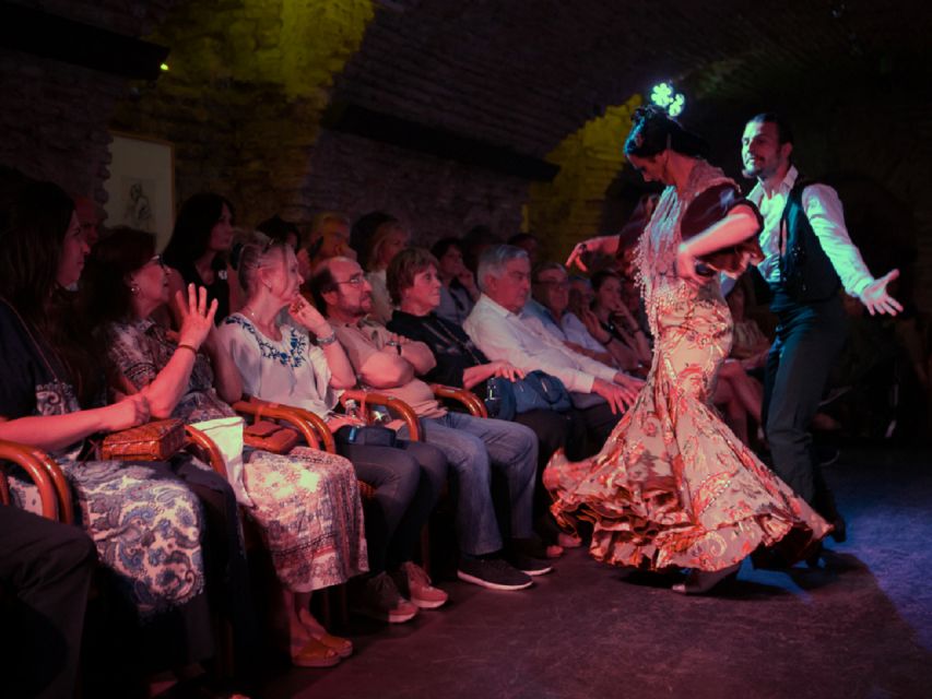 Seville: Flamenco Dreams Show with Drink in an Arabic Vault - Your included drink and the bar policy