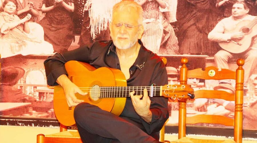 Seville: Flamenco Show & Cocktail Experience - Seating and the 60-Person Room