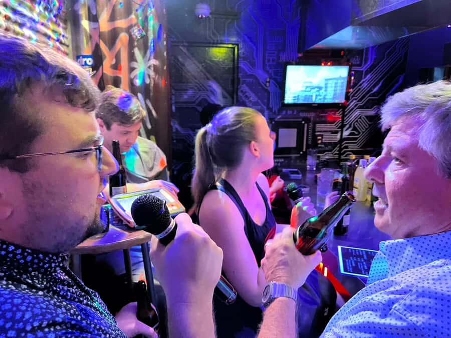 Shinjuku: bar hopping night tour at Japanese Izakaya - Kabukicho, neon, signs, and street-level Tokyo