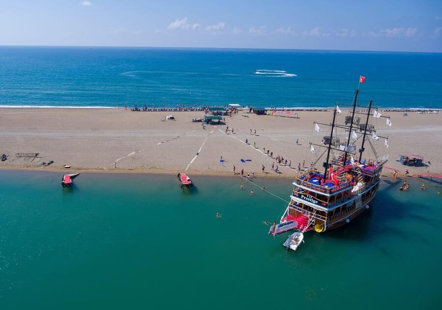 Side: Dolphin Island Boat Trip with Lunch & Unlimited Drinks - Who should book this Side boat trip?