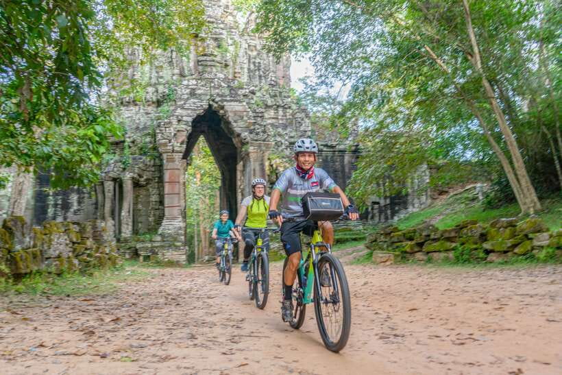Siem Reap: Angkor Sunset Bike & Boat Tour /E-Bike Available - Why this Angkor bike tour feels different
