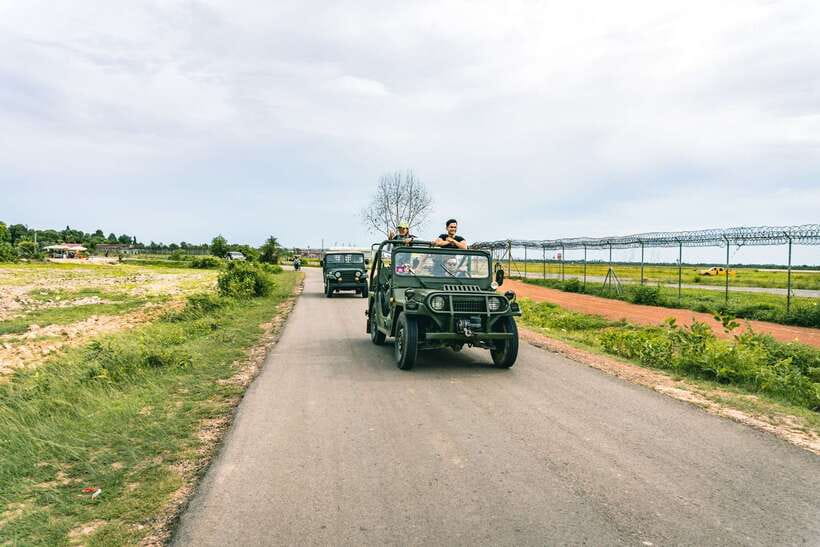 Siem Reap: Countryside Sunset Jeep Tour / SUV Available - Village roads, rice fields, and working farms