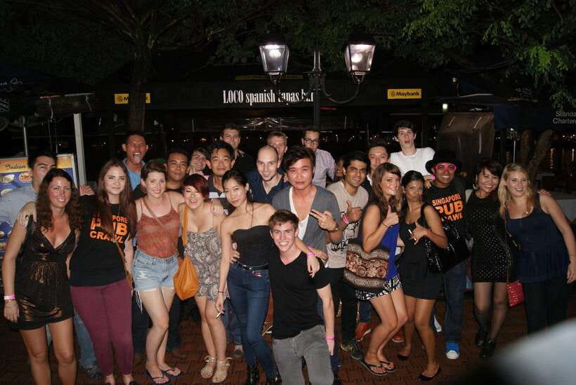 Singapore Pub Crawl - Party like a Local - First stops: drinks, introductions, and Singapore nightlife tips