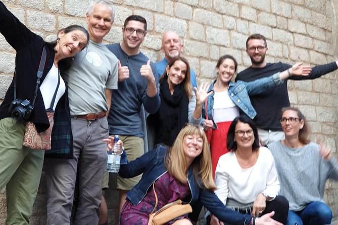 Sip, Sites & Bites Barcelona Food, Drinks & History Tour - Guide quality matters more than the printed route