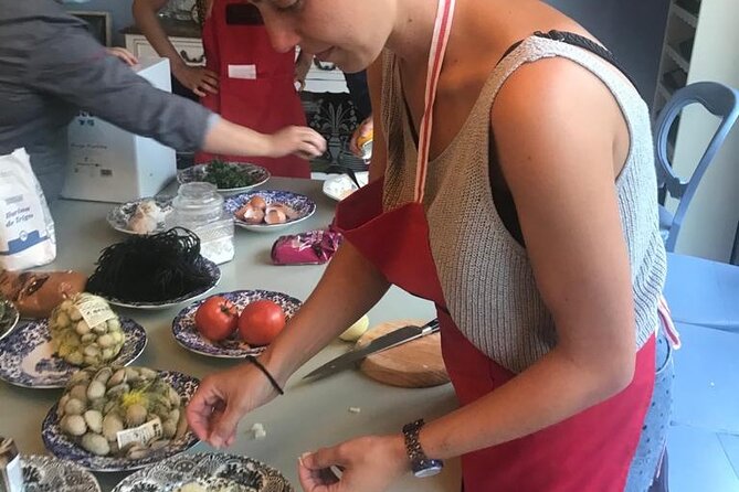 Small-group Immersive Basque Cooking Class in Bilbao with Open Bar - Why this class works in Bilbao