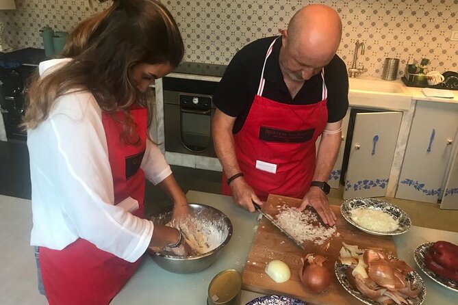 Small-group Immersive Basque Cooking Class in Bilbao with Open Bar - Getting there from central Bilbao