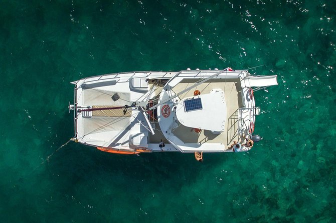 Small Group Snorkeling Cruise with Open Bar and Light Snacks - Drinks, snacks, and what counts as lunch