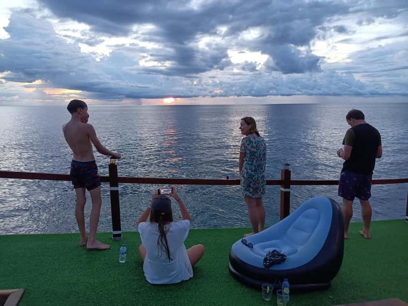 Snorkeling Tour with meals and BBQs - Cocktail - Sunset⭐⭐⭐⭐⭐ - The upper deck, sunset, and BBQ finish