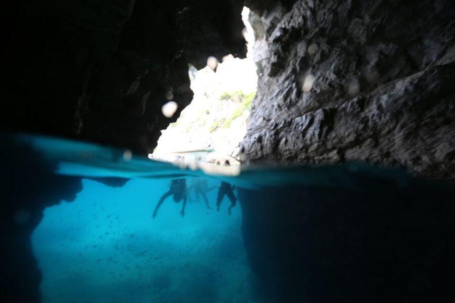 Sorrento: Capri and Blue Grotto Boat Cruise with Drinks - Along the Sorrento Coast