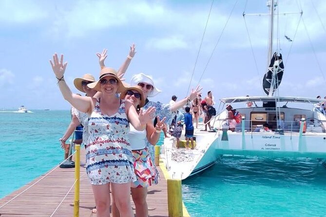 Splendid Isla Mujeres Catamaran: drinks and fun all day! - Lunch at Icebar Beach Club