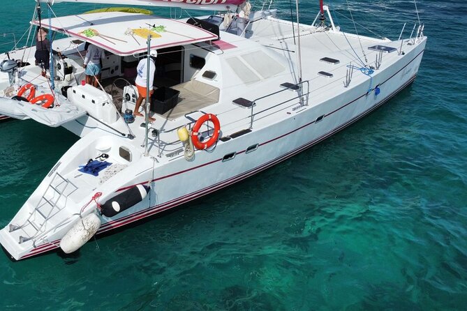 Splendid Isla Mujeres Catamaran: drinks and fun all day! - Ninety minutes to explore Isla Mujeres