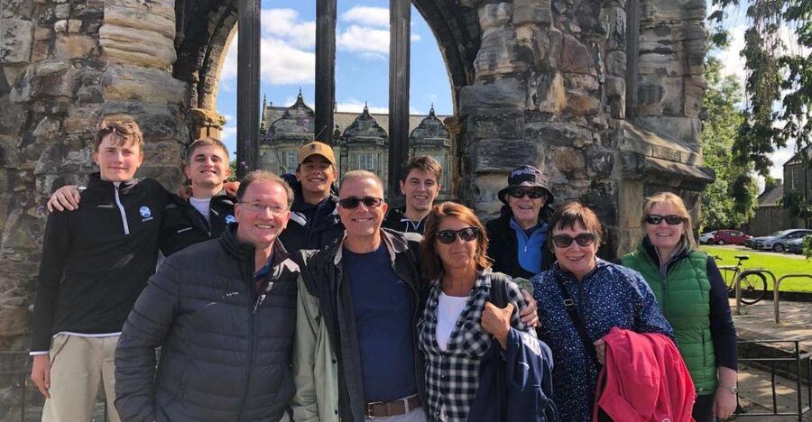 St Andrews: City Highlights Walking Tour with Cocktail - Key points at a glance