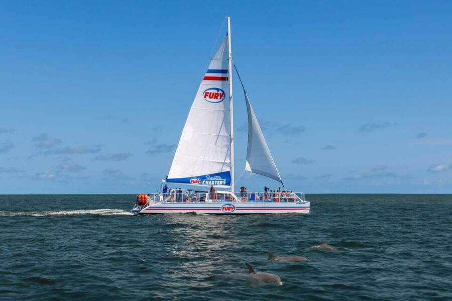 St. Augustine: Dolphin Watching Harbor Tour with Drinks - Meeting the boat at Vilano Beach