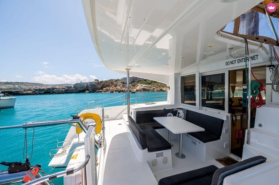 St. Paul's Bay: Half-Day Scenic Catamaran Tour with Drinks - Drinks, snacks, and what to eat first