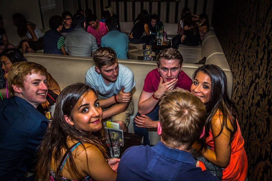 Stockholm: The Original Pub Crawl - From pub conversation to the dance floor