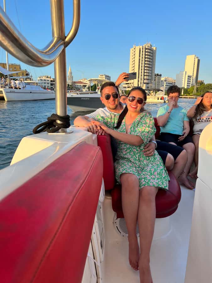 Sunset boat tour open bar and free club entrance Cartagena - Sibarita del Mar: a practical starting point