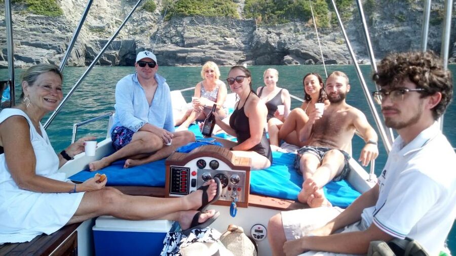 Sunset Boat Tour with drinks and Snacks - Returning to La Spezia after dark