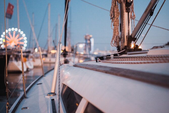 Sunset boat trip with open bar of cava (local champagne) - Key points to know before booking