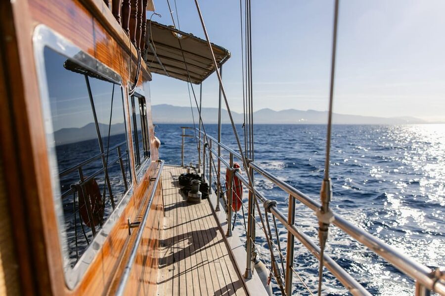 Sunset Dinner Cruise: Swim Stop, Drinks & Onboard Dining - What the $163 price means