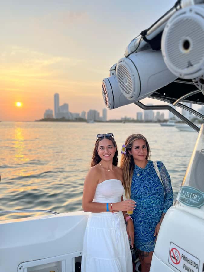 Sunset Party open bar on the bay while sharing with locals - Practical timing and meeting advice