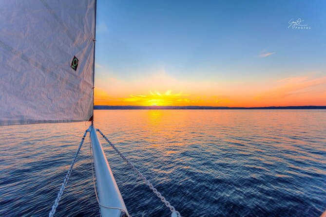 Sunset Sail from Traverse City with Food, Wine & Cocktails - Drinks and snacks begin the trip