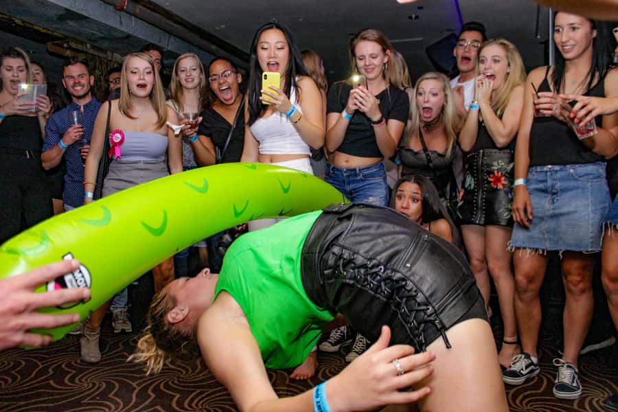 Sydney: Big Night Out Pub Crawl with Local Party Hosts - Dress, ID, and entry rules