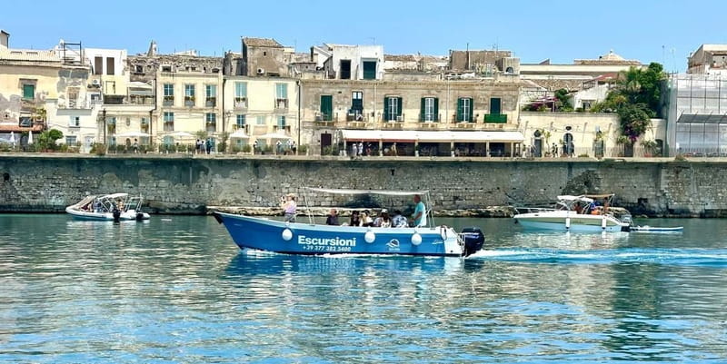 Syracuse: Ortigia Island and Sea Caves Boat Tour with Drinks - Why this short Syracuse cruise works