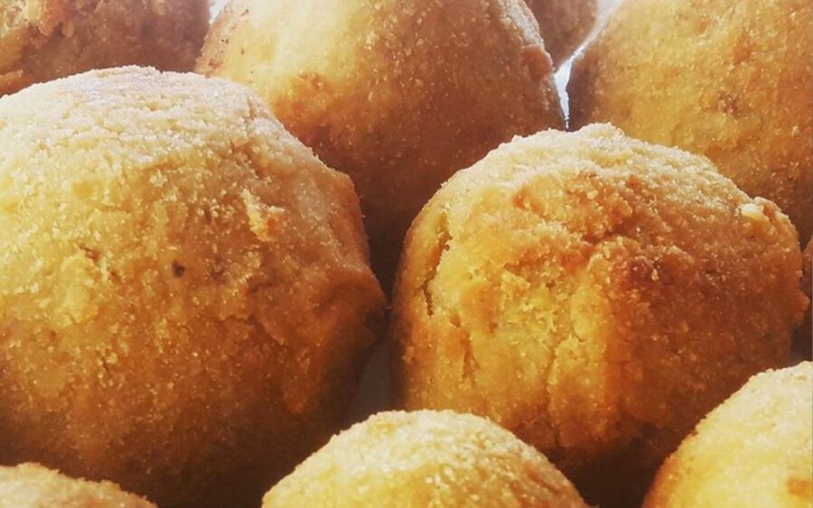 Taormina: Arancino Making Class with Drinks - Dietary needs and special requests