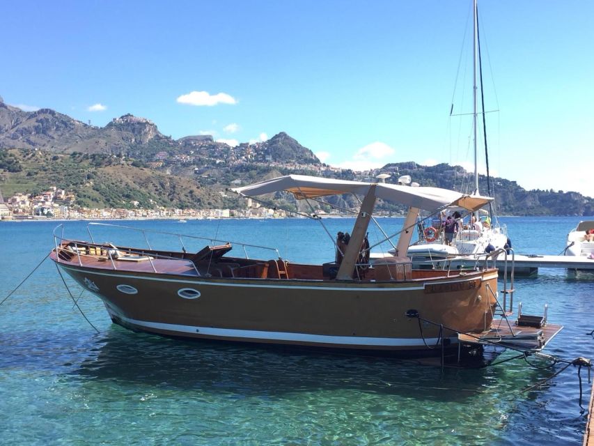 Taormina: Boat Tour to Taormina & Giardini Naxos with Drink - Seeing Taormina from the sea