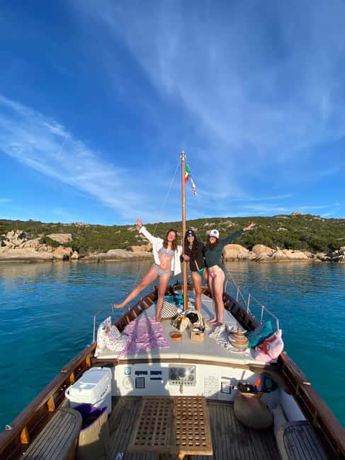 Tavolara: Sunset Aperitif Tour with Drinks and local snacks - What the $88 price covers