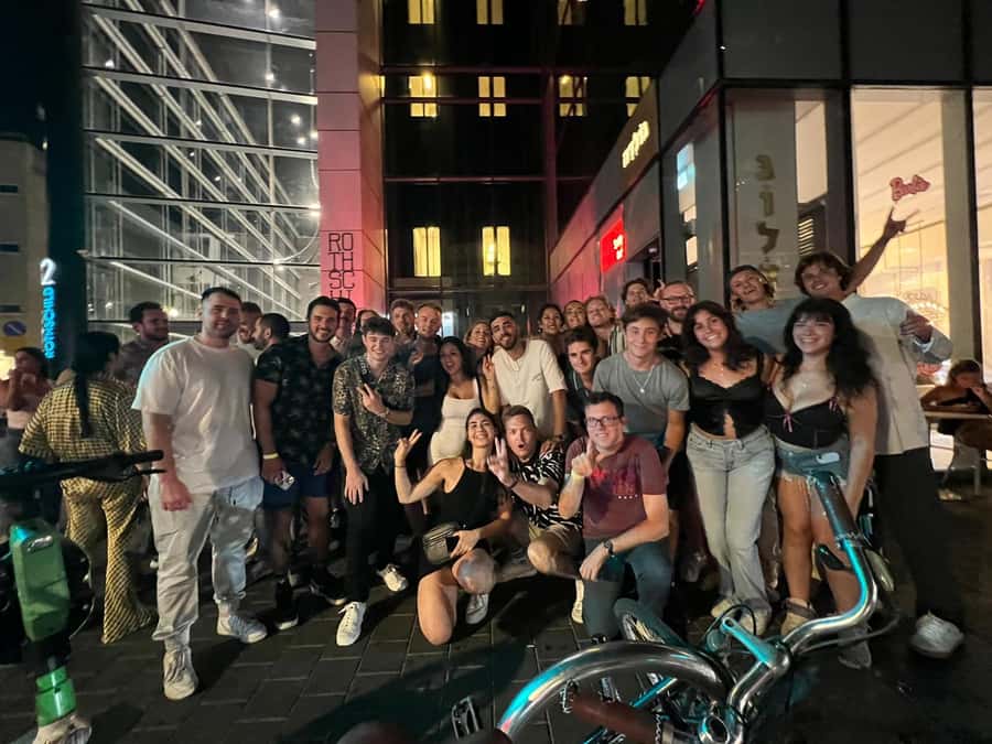 Tel Aviv: Pub Crawl and Nightlife Tour with Shots - What the $25 price really covers