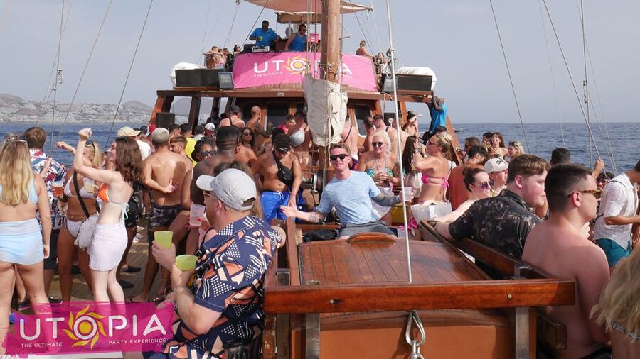 Tenerife: Boat Party with Open Bar and DJs - The open bar and what $106 really covers