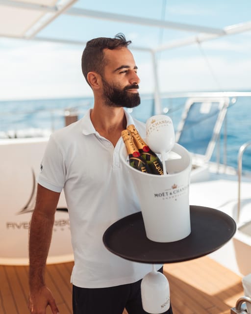 Tenerife: Catamaran Cruise with Brunch and Unlimited Drinks - Food, drinks, and what costs extra