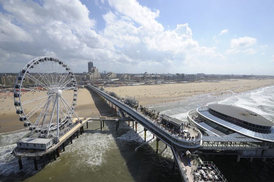 The Hague: The Pier SkyView Ticket with Drink and Snack - A Ferris wheel with the sea beneath you