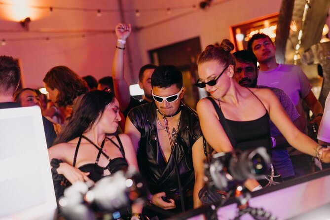 The Original Athens Pub Crawl - Why the social format works for solo visitors