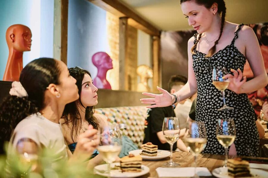 Tipsy Guided Food Tour with Drinks Included in Budapest - What the guides add to the meal