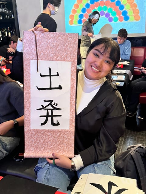 Tokyo: Calligraphy on Kanji Fan & Scroll with Drink - Why this Roppongi calligraphy class works so well