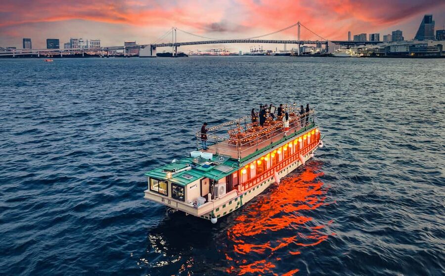 Tokyo Dinner Cruise & Tradition Show & Drinks & Tokyo Tower - Sukiyaki at a shared low table