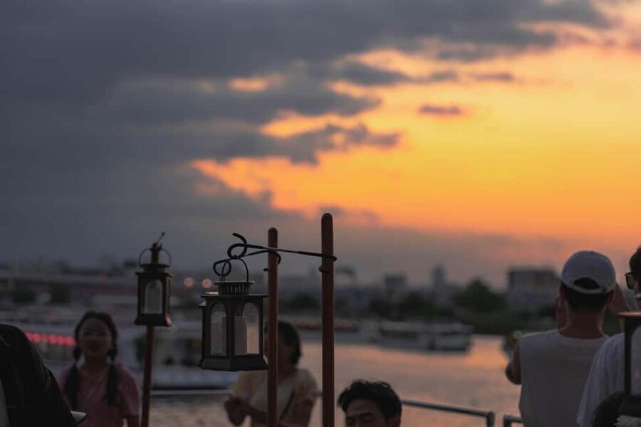 Tokyo Dinner Cruise & Tradition Show & Drinks & Tokyo Tower - Who should book this $95 experience?