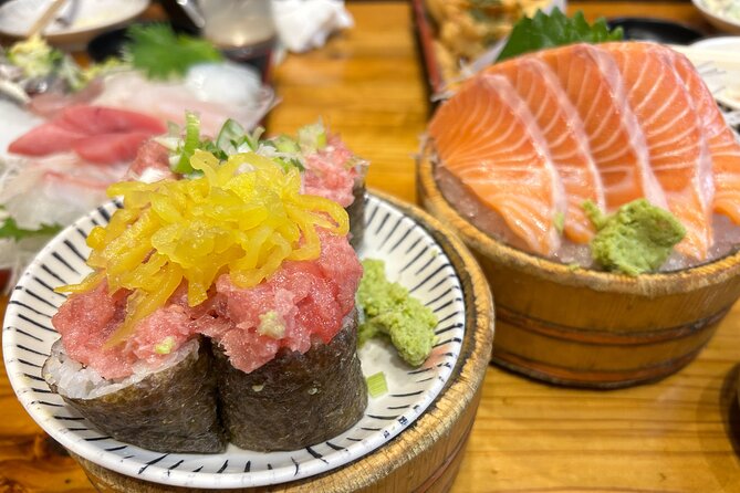 Tokyo: Shinjuku Bar Hopping & Night Walking Tour - What makes this Shinjuku night special