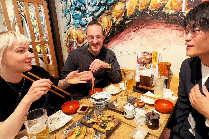 Tokyo: Shinjuku Bar Hopping & Night Walking Tour - Golden Gai and the smallest bars