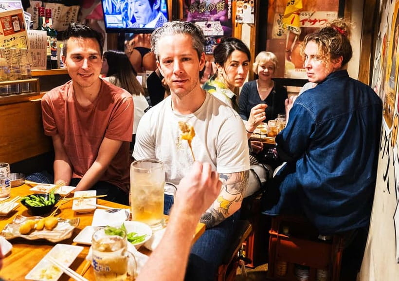 Tokyo: Shinjuku Bar Hopping & Night Walking Tour - Who should book this Shinjuku bar crawl