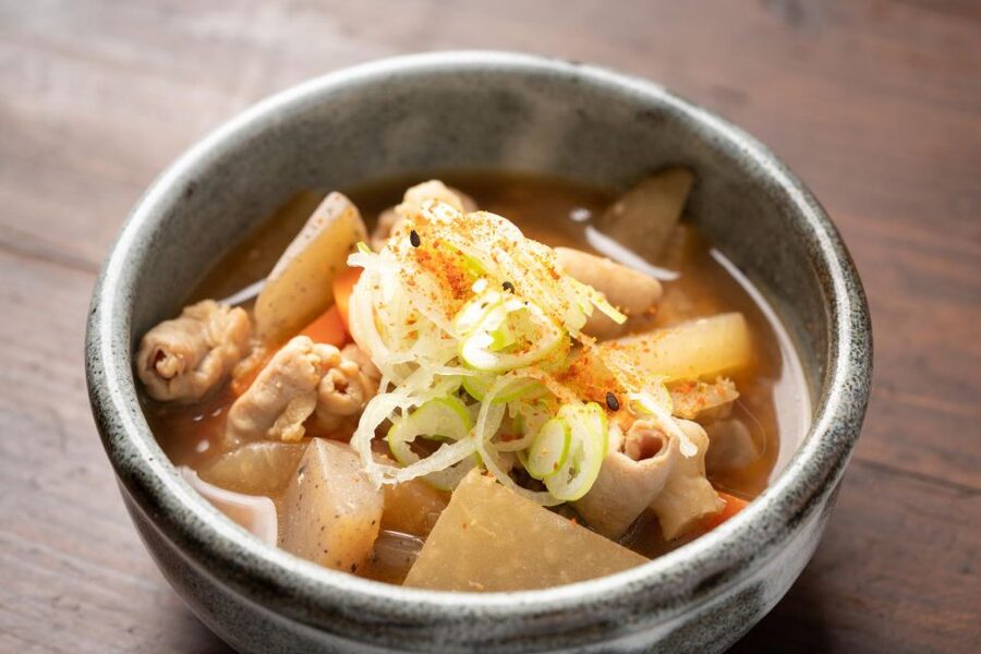 Tokyo: Shinjuku Bar Hopping with All-You-Can-Drink & Dinner - Food choices, drinks, and dietary limits
