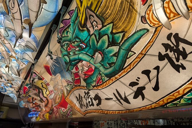 Tokyo: Shinjuku Golden Gai Bar Hopping that only locals know - How the guides shape the evening