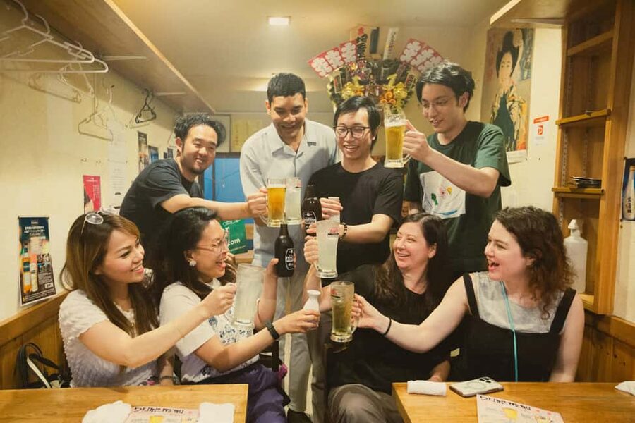Tokyo: Shinjuku Izakaya and Golden Gai Bar Hopping Tour (2h) - Kabukicho after dark: neon, karaoke, and local drinking streets