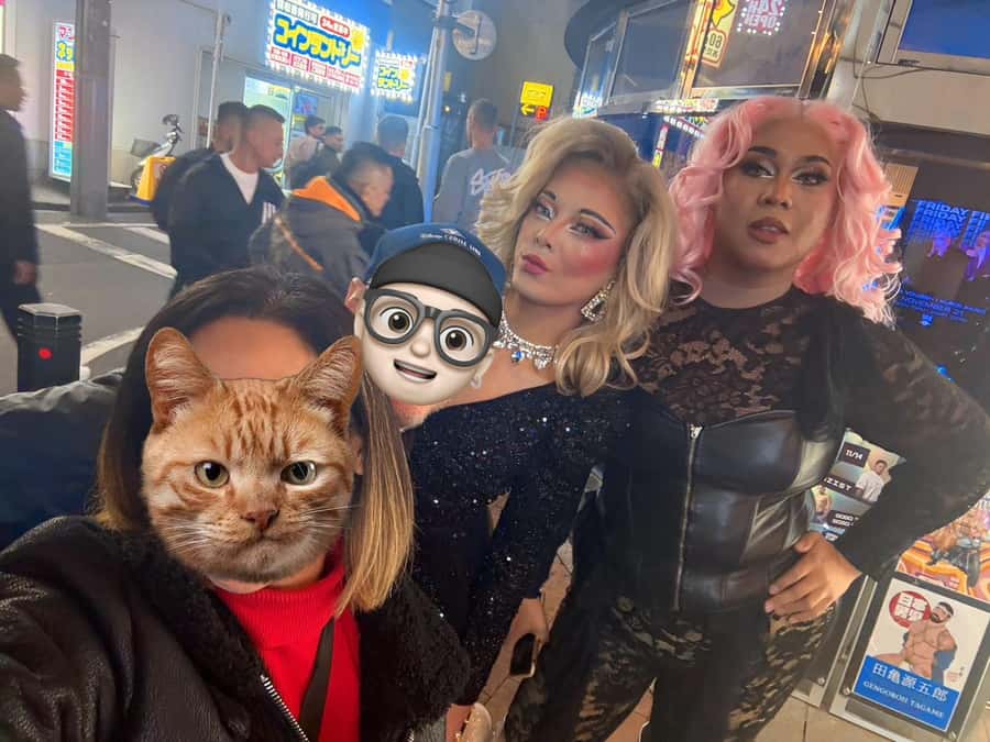 Tokyo:Shinjuku Ni-chome LGBTQ+ Bar Hopping Tour with Guide - Starting at C8 Exit and finding your footing